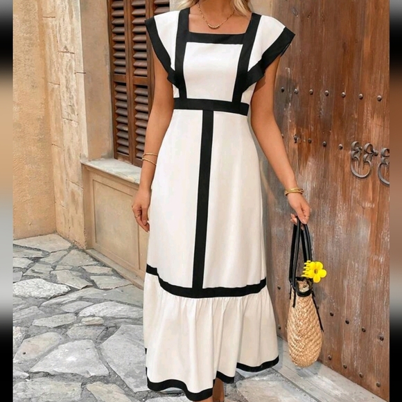 Women's Hooded Floral Print Long Dress With Square Neckline - Picture 4 of 4